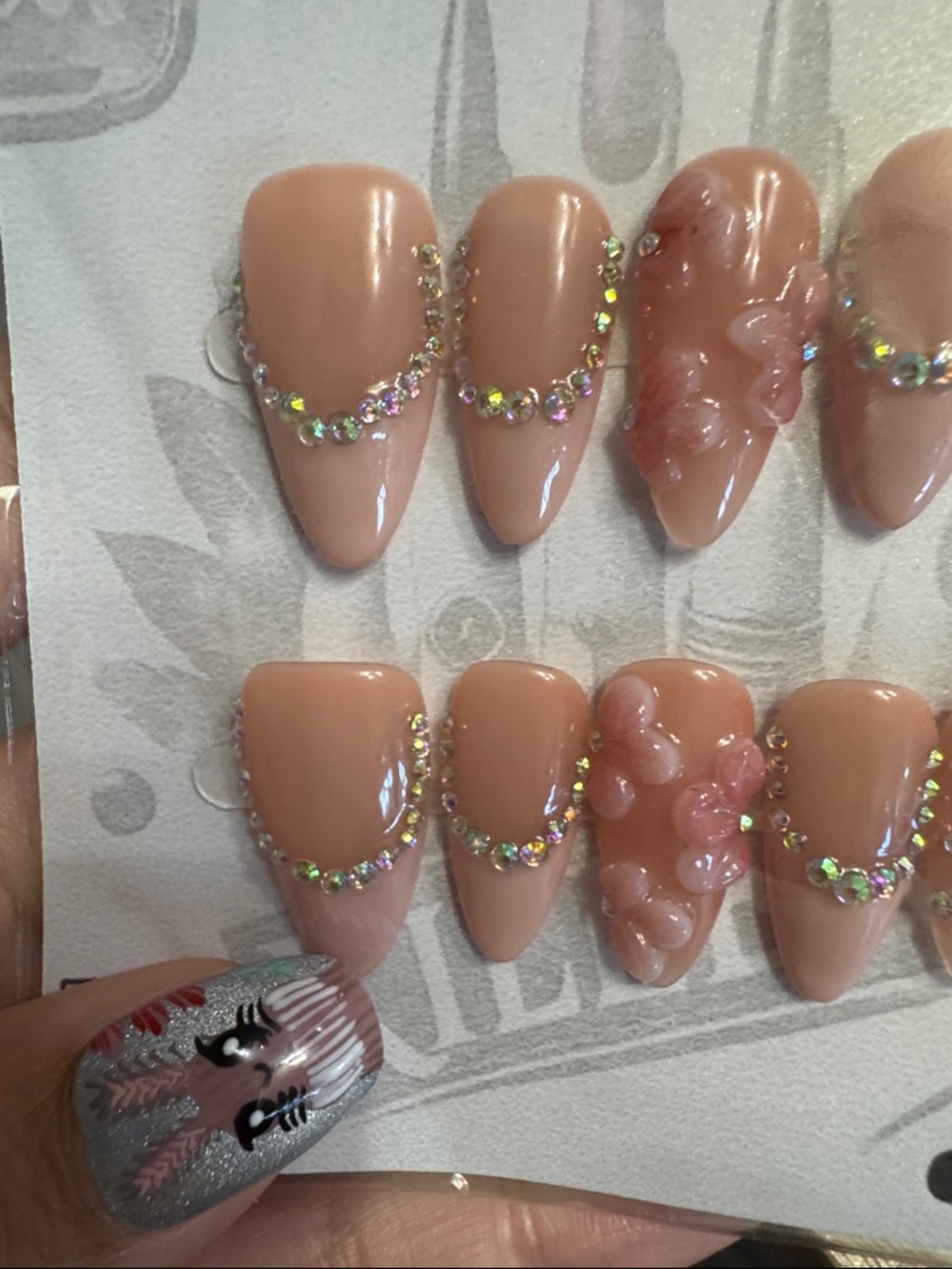 Cute Nude Pink Press-On Nail Set with Rhinestones! Pretty nail set!🎀
